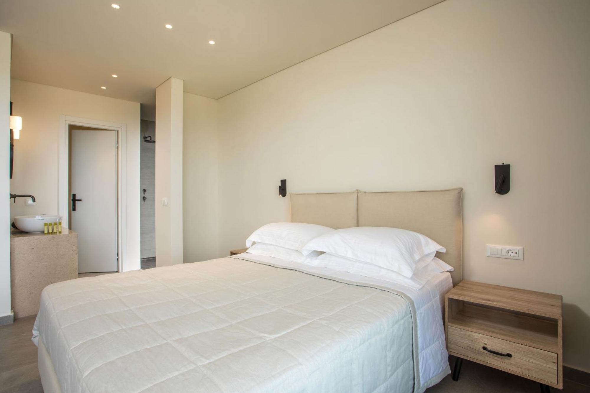 Aethrion Villas & Suites Gennadi Exteriör bild